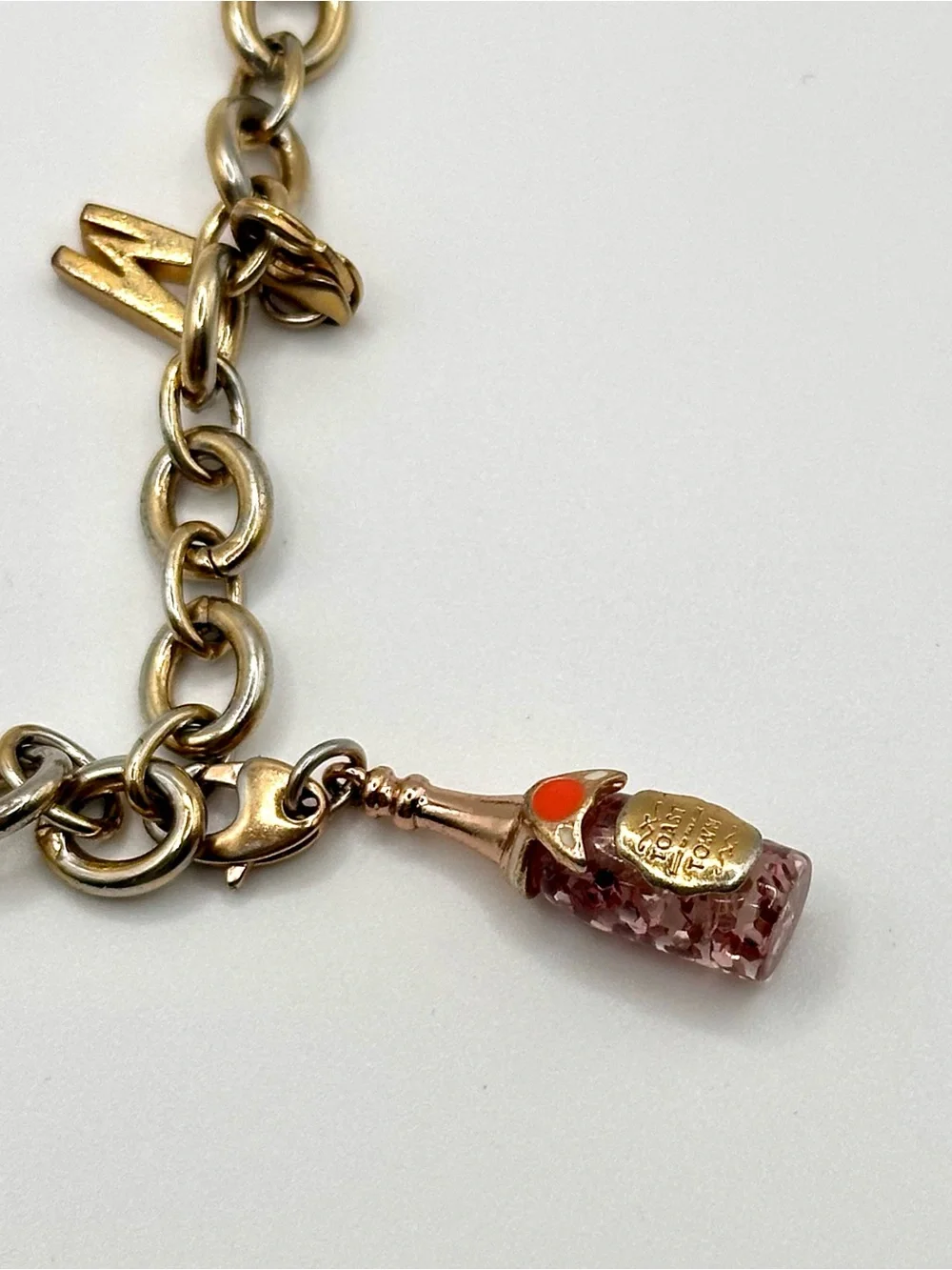 Kate Spade Charm Bracelet - Gold Tone XO Confetti Glasses Price Frog Champagne - Picture 6 of 11